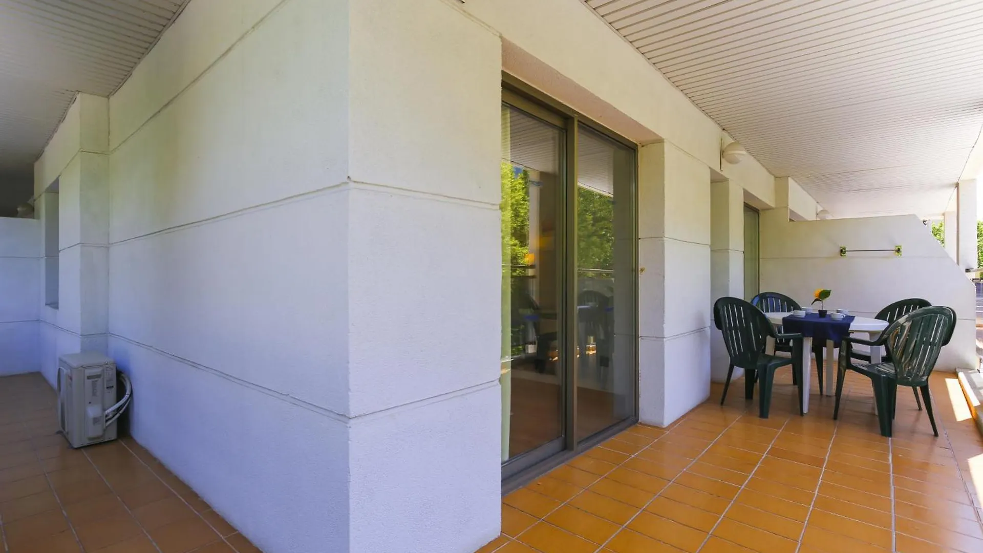 Michelangelo - Planetcostadorada Salou Apartment